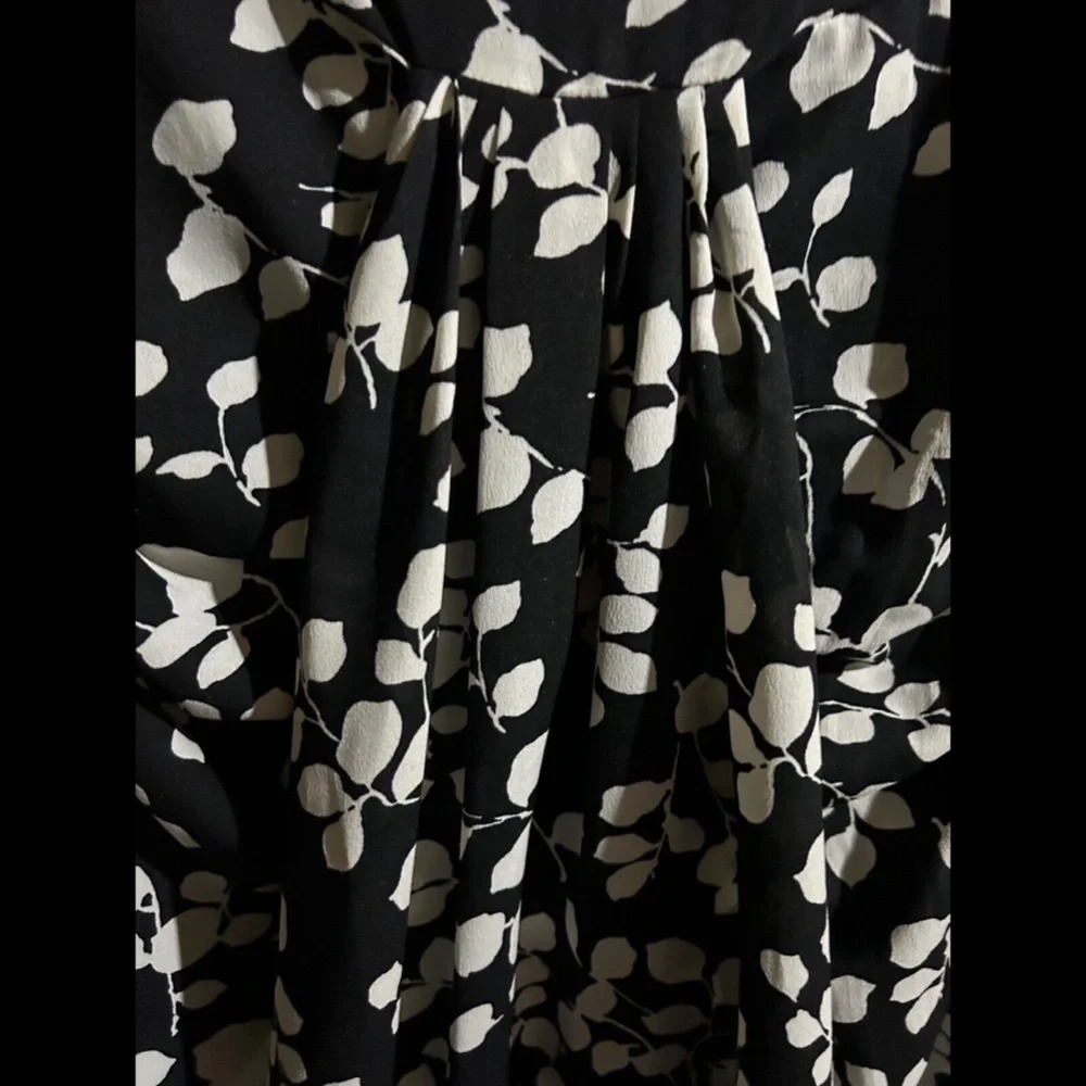 NWOT Eva Franco Sleeveless Knee Length Leaf Sheath Dress Black/White Size 6